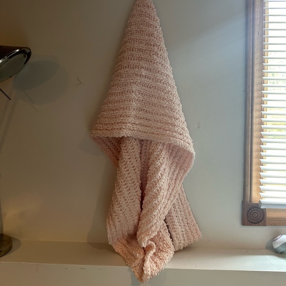 Super soft, baby pink sweetness all rolled up into one adorable set 💕 - Picture 4 of 6